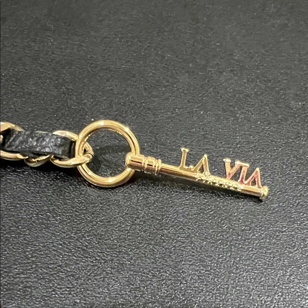 La Via | Italian Leather Heart Bag Charm 💚 - Picture 5 of 12